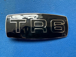 TRIUMPH TR6 GRILL BADGE NEEDS REPAIR 625662