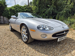 2004 JAGUAR XK8 4.2 V8
