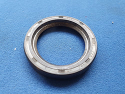 TR2-3 REAR AXLE OIL SEAL