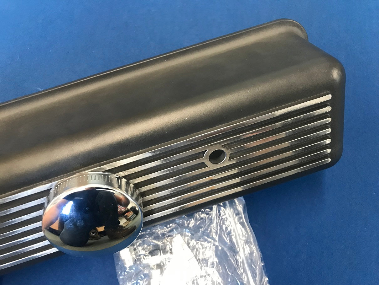 6 CYLINDER ROCKER COVER 2ND/ DISCOUNTED SALE ITEM