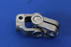 TR5 TR6 STEERING COLUMN UNIVERSAL JOINT